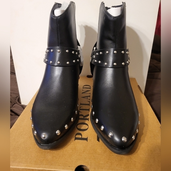 NIB Portland size 8 black studded boots - Picture 6 of 14